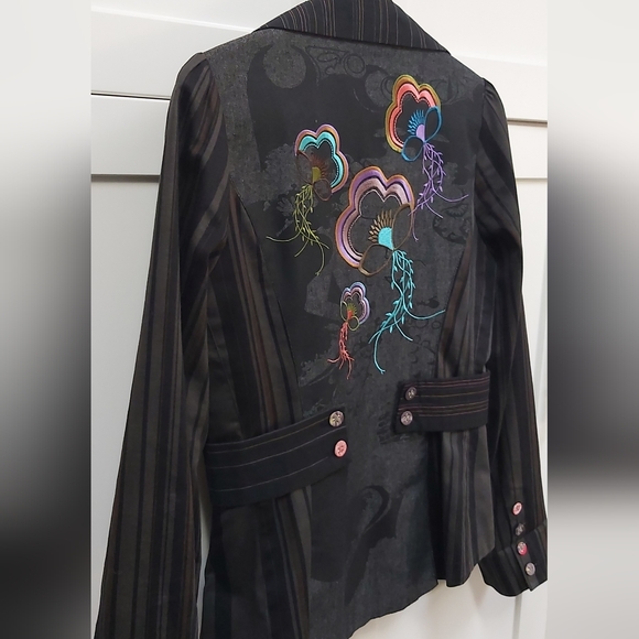 Unique St-Martins jacket. - Picture 10 of 11